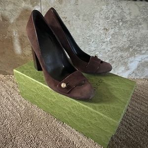 Women's Gucci brown suede heels